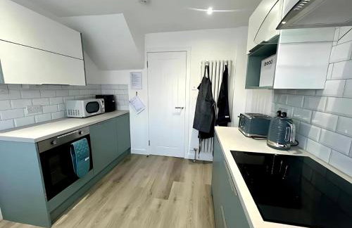 Dunmuir House 4 Bedroom 2 bathroom House & Garden in Denny - Photo 11