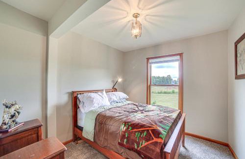 Germfask Home with Fire Pit, Grill and Yard Games! - Foto 8