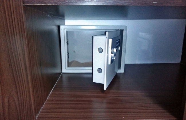 Minimalist Apartment - Photo 38