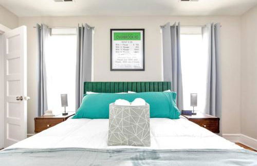 Stay, Play and Pass Go at the Monopoly Penthouse! - Foto 43