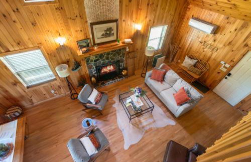 Pet Friendly NC Cabin with Views & Hot Tub - Foto 10