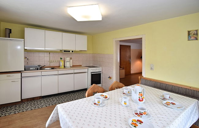 Family-friendly Tretting Home - Photo 10