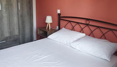 House with a pool, 2' from the beach - Foto 4