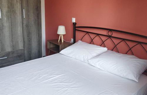 House with a pool, 2' from the beach - Foto 4