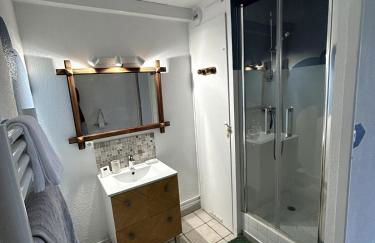 Jolie T2 avec terrasse proche plage - Foto 2