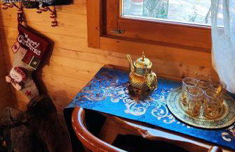 Refugio madera estilo árabe con estatuas, estanques y un pequeño zoo - Foto 17