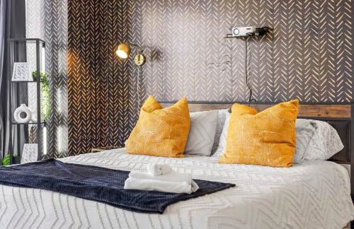 Beautiful Apt in Downtown W/ Pool | Parking - Foto 4