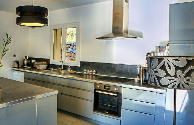 Beautiful Holiday Home With Garden - Foto 7