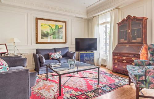Elegant 3-Bedroom Apartment in Exclusive Barrio Salamanca Stylish & Spacious - Photo 1