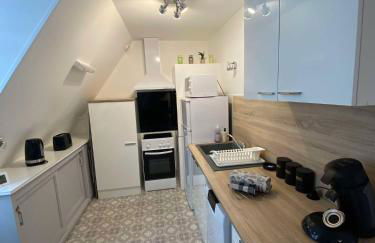 QUAI 65 , 3 pièces sur le port, à 250 m de la rue piétonne et de la mer - Foto 8