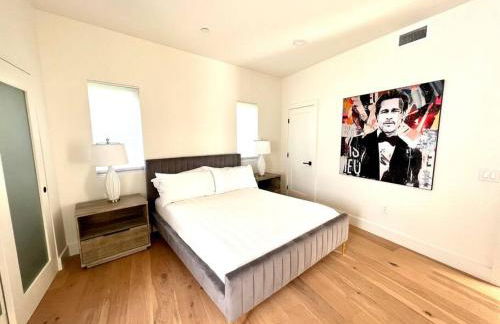 The Arts House - Private and Gated Home in Silver Lake with Pool & Views - Photo 27