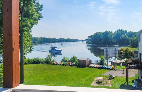 Canal-Front Waterford Apartment on Hudson River - Foto 1