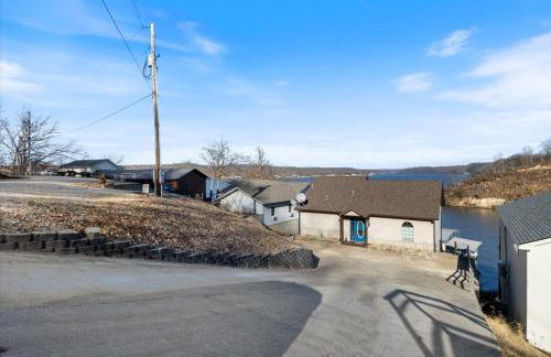 Lakefront Family Retreat w/ Views, Boat Slip - Foto 67