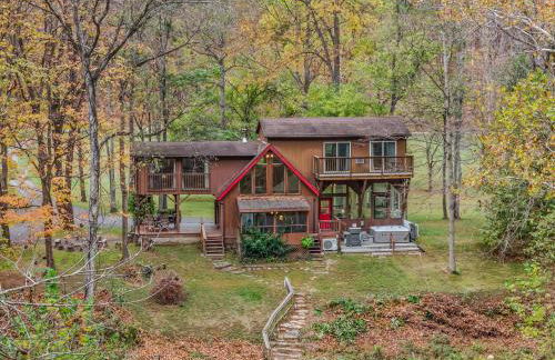 River Time Cabin - Riverfront, Hot Tub, Screen Porch, Fishing, Games, View, 3 King Beds - Photo 95