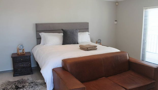 Relax in Style at Ndigo Blue, Langebaan's Coziest Holiday Home - Foto 2, Habitación