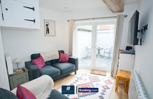 2 Bed House By Southern Stays Short Lets & Serviced Accommodation Bournemouth With Parking - Relocation & Family, 1km From The Beach - Photo 11