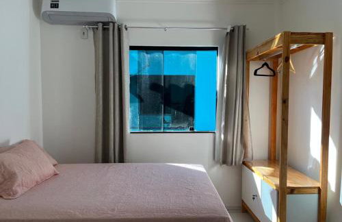 Apto 2 quartos, ar condicionado, 2 banheiros privativos, piscina, no Bairro Cambolo - Foto 27