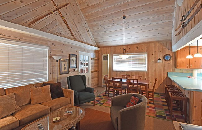 Woodland Chalet 2 mi From Beach Access! - Foto 7