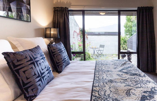 Spacious Alpine Lake View Townhouse Walk TO Town - Photo 4