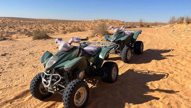 Excursão de 2 dias ao deserto do Saara - Foto 4, Você poderá andar de quadriciclo pelo deserto