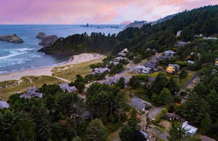 Cozy Cannon Beach Home Near Haystack Rock Downtown Steps from the Sea by AvantStay - Foto 50