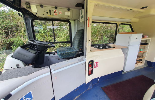 Double Decker Bus on an Alpaca Farm Sleeps 8 - Foto 52