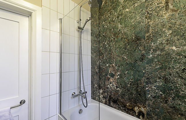 Beautiful Three Bed Abode Near Dollis Hill - Foto 8