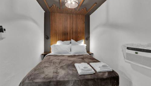 Designer spot - No Extra Fees - Palm Wave Says - Foto 5