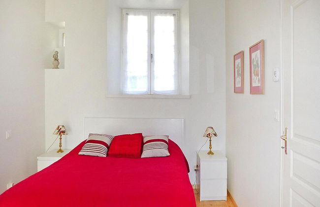 Stone House Near Pink Granite Coast Beaches - Photo 2