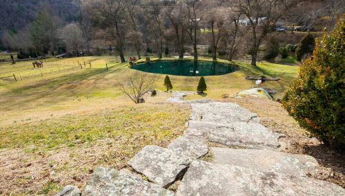 Fairytale: Hot Tub & Trout Stream & Petting Zoo? - Foto 2