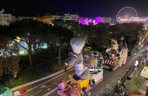 Spacious 3 BR flat Nice center - magnificent view - Foto 66