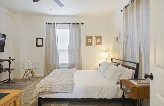 3-story 6-bedroom 4 Bathrooms 3min-asian Dist - Photo 55