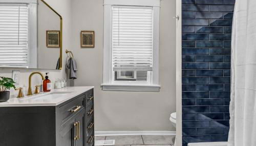 A Timeless Victorian Home with Period Charm! - Foto 5