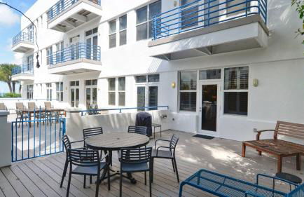 Trumans Hideaway by AvantStay Top Location w Patio BBQ Shared Pool Month Long Stays - Foto 1