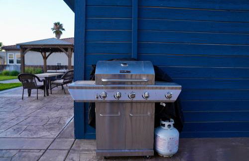 Stunning Waterfront 3BR Retreat - Perfect Getaway - Foto 56