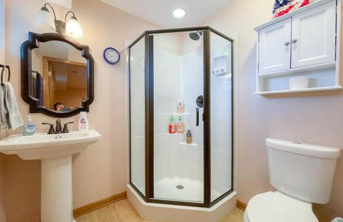 Elkhorn 3 Bedroom 2 Bathroom Log Cabin Sleeps 8 - Lincoln Log Cabin - Foto 30