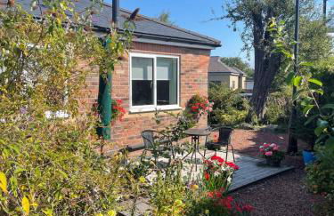 Stylish Morpeth Cottage with Log Burner, Garden and Free Parking - Foto 6