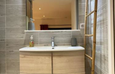 Luxueuse Villa avec Piscine et jacuzzi sur les hauteurs de La Ciotat - Foto 23