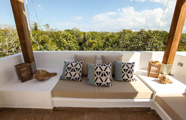 Villa Quetzal 2BR Jungle Dream with Private Pool - Photo 37