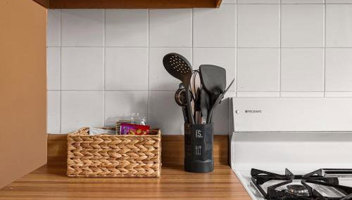 Charming 4BR Retreat in Arlington Sleeps 12 NearDC - Foto 4