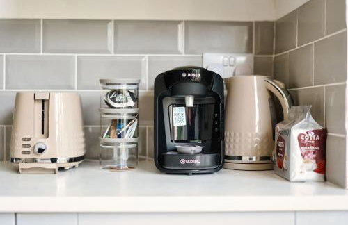 Stunning 2 Bed by the City Centre & Bute Park - Foto 17