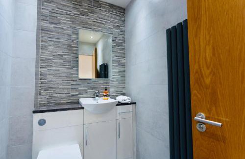 CITY CENTRE APARTMENT with Free Secure Underground Parking - Foto 68