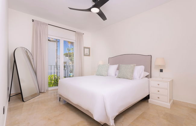 3 Bedroom, 3 Bathroom Beachside Apartment - Foto 2