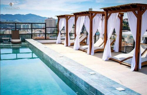 Flat lindo com piscina e linda vista da cidade - Foto 3