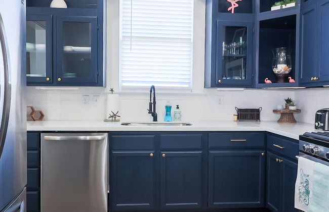 Vibrant Bungalow 2 Minutes to the Beach - Foto 5