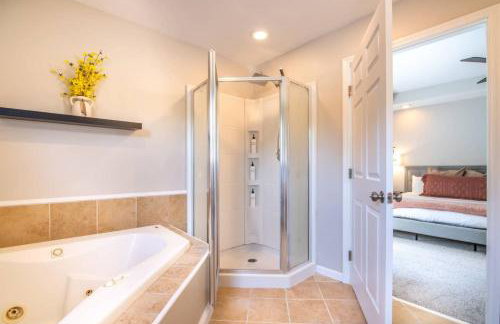 Family Retreat in Birmingham, 7BR 4BA - Photo 33