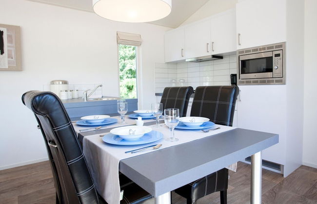 Nice Chalet Near the Golf Course in a Holiday Park - Foto 9