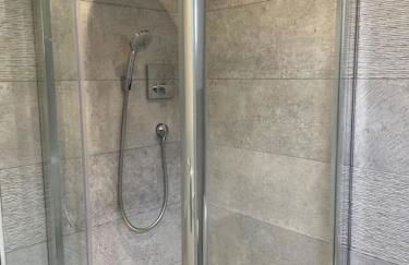 Charming & Cosy Town Centre Home with Parking - Foto 8