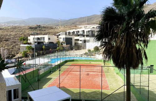 Precioso apartamento frente al mar, parking y club deportivo - Foto 30