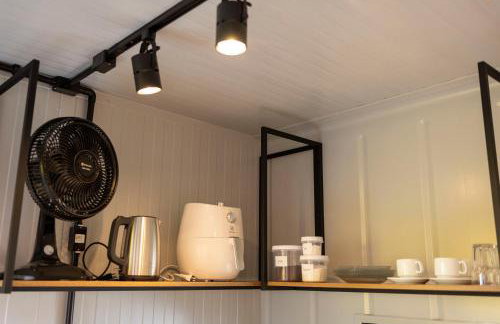 Villa Dei Colori Studio 5 com Wi-Fi perto do Museu do Olho e Pedreira Térreo - Foto 26